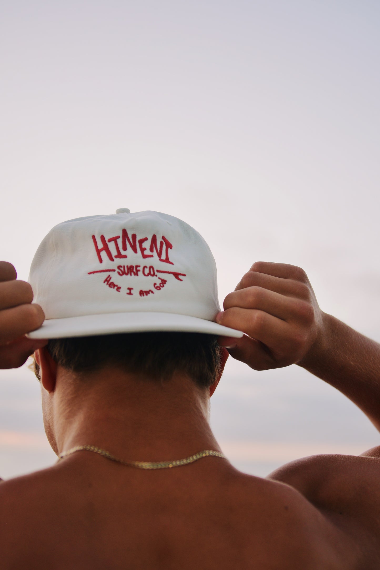 Hineni Hat